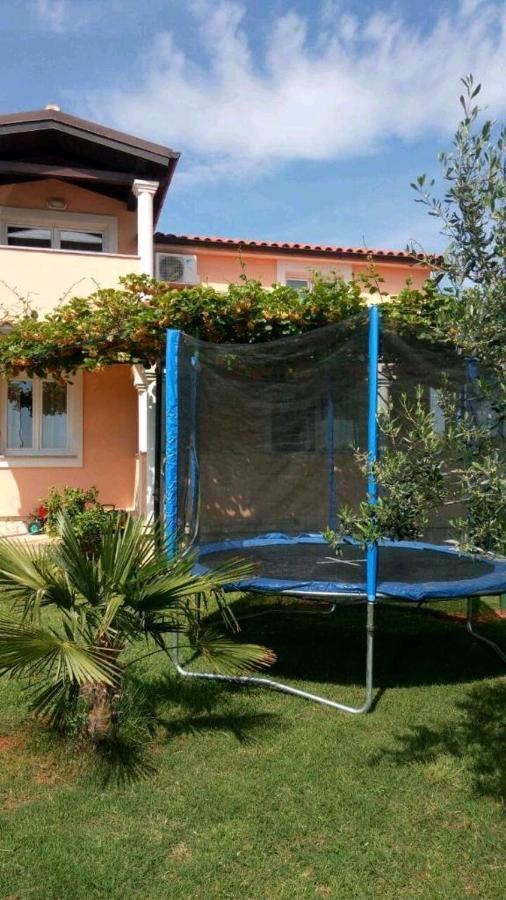 Spacious Apartment With Parking&Garden Marčana المظهر الخارجي الصورة