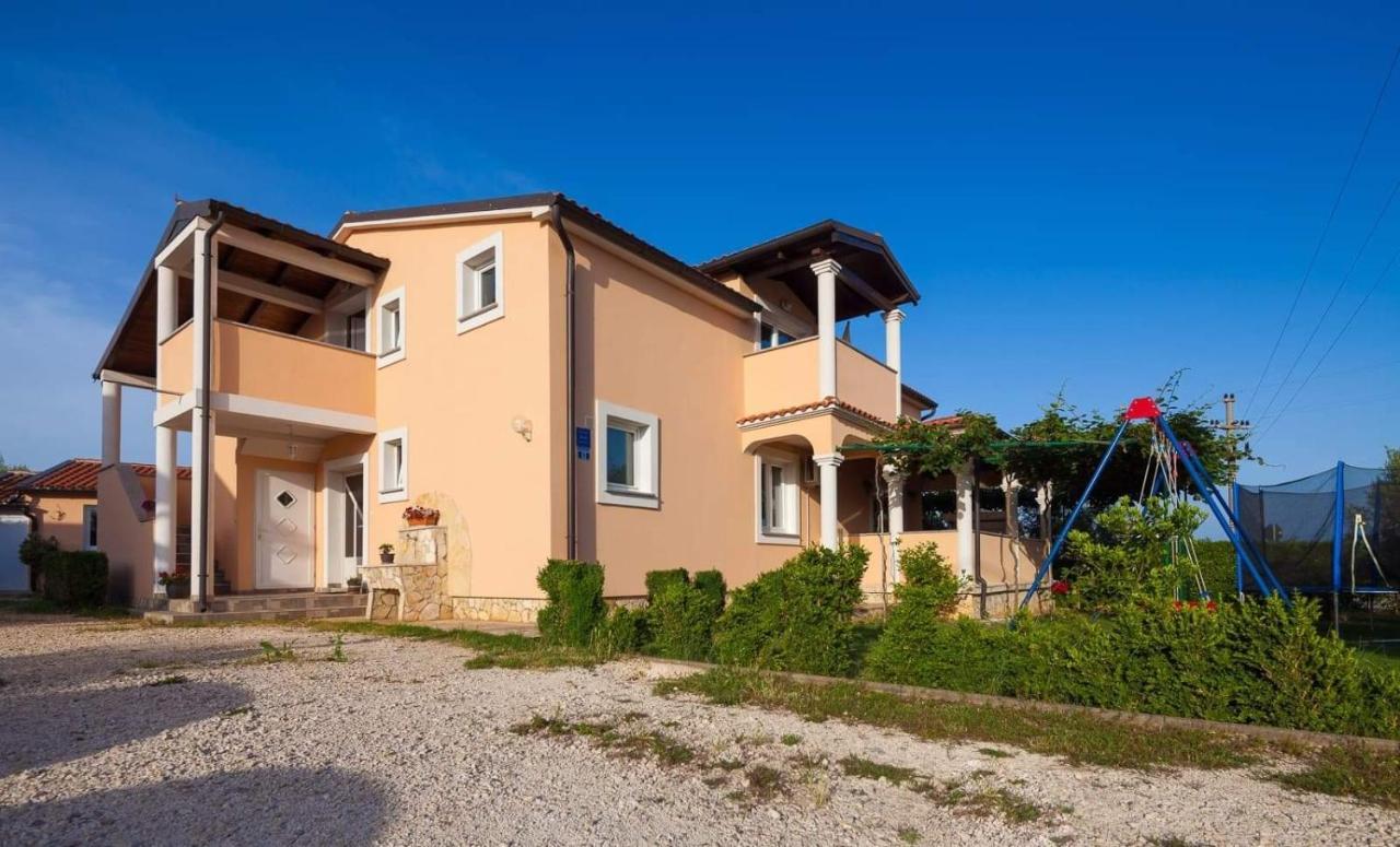 Spacious Apartment With Parking&Garden Marčana المظهر الخارجي الصورة