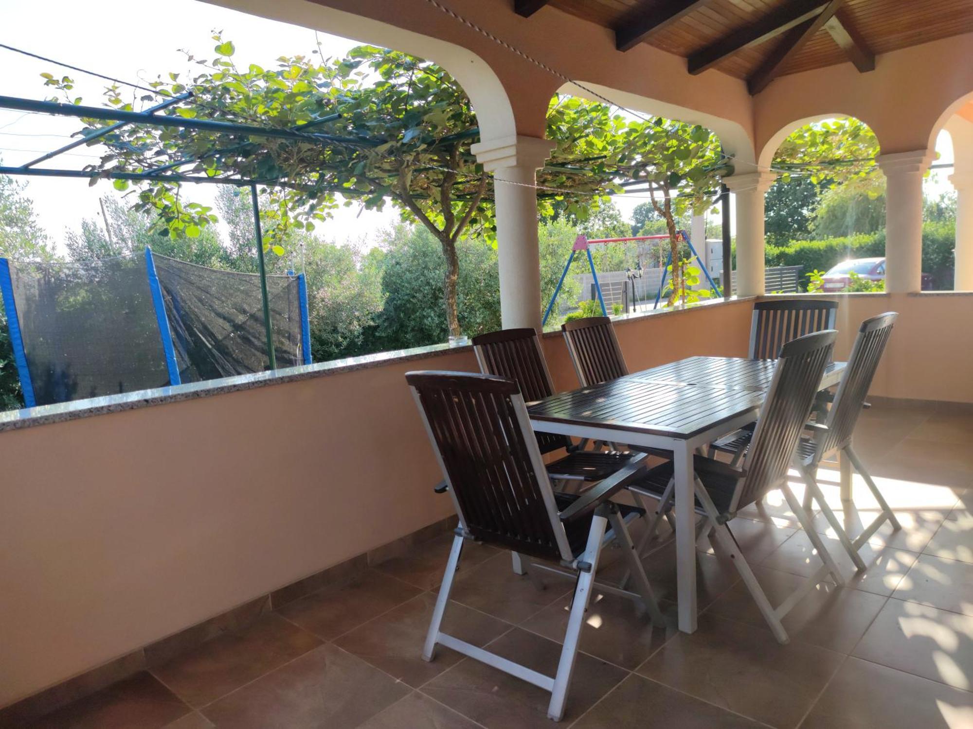 Spacious Apartment With Parking&Garden Marčana الغرفة الصورة