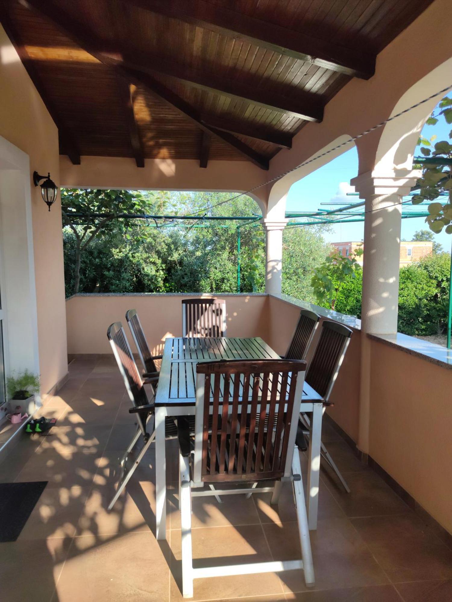 Spacious Apartment With Parking&Garden Marčana الغرفة الصورة